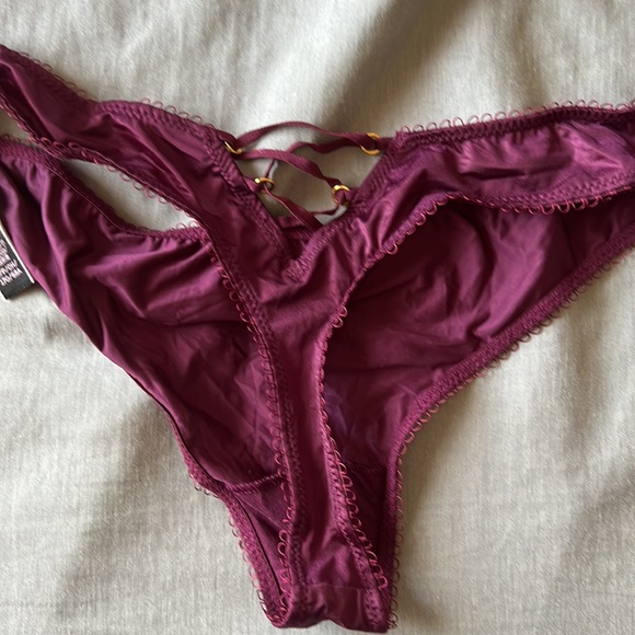 NWT Victoria’s Secret panty bundle!! - Picture 5 of 5